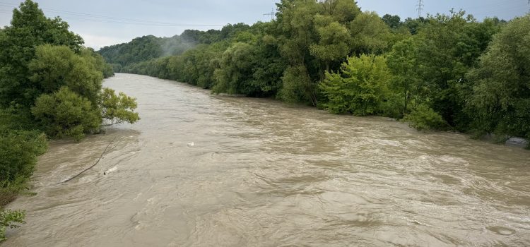 Kontrollfahrten wegen steigender Wasserpegel Kontrollfahrten wegen steigender Wasserpegel
