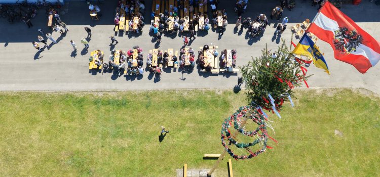 Das war Maibaumaufstellen 2026
